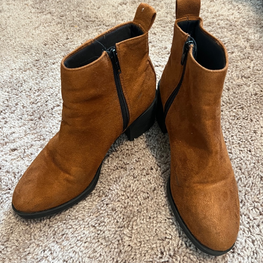 Ankle boots